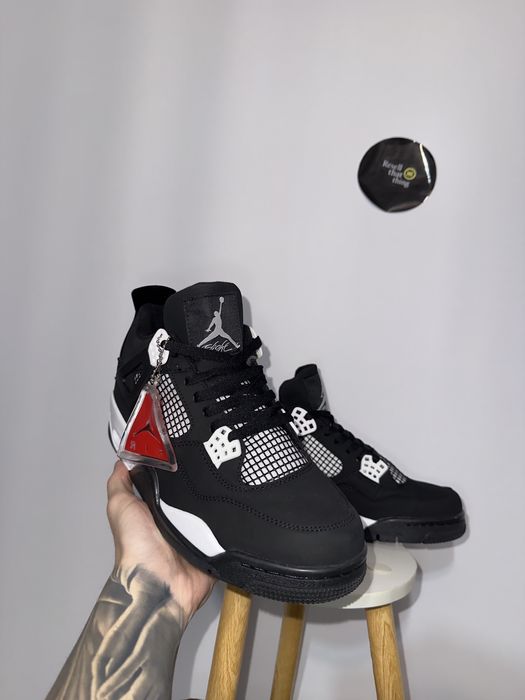 Adidasi Air Jordan 4 Alb-Negru 41,42,43,44 Premium
