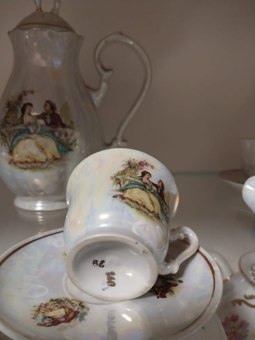 Продам кофейный сервиз Мадонна