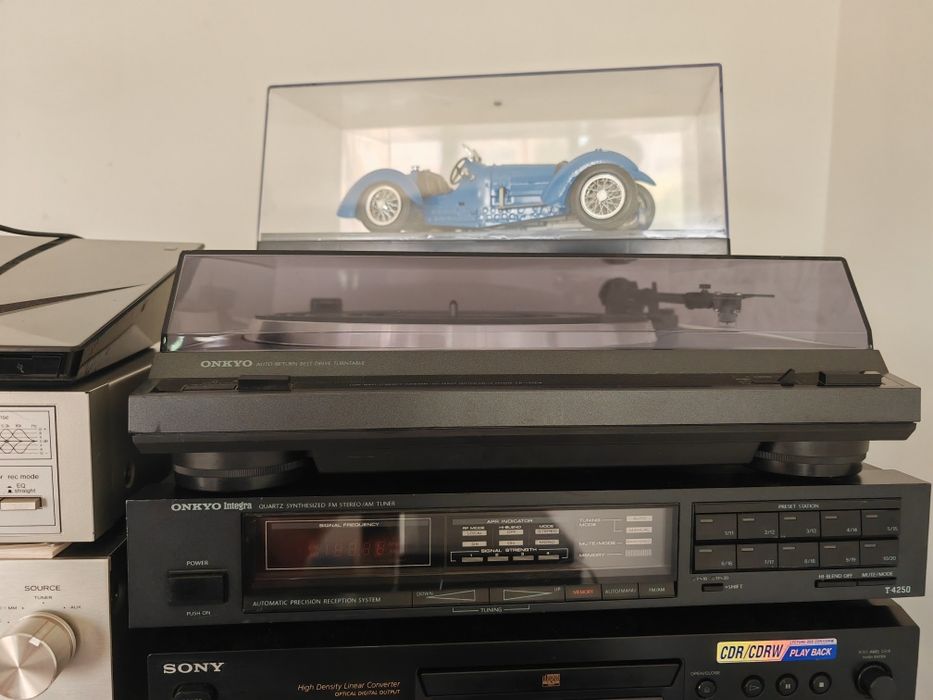 Techmics, Pionner, Onkyo, , Denon  Quadral, Sony