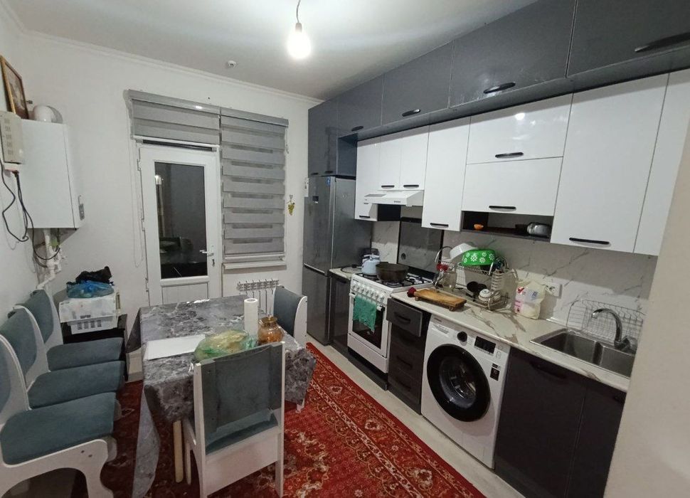 Yashnabod olmos mahallasi 3/2/16 srochna sotiladi