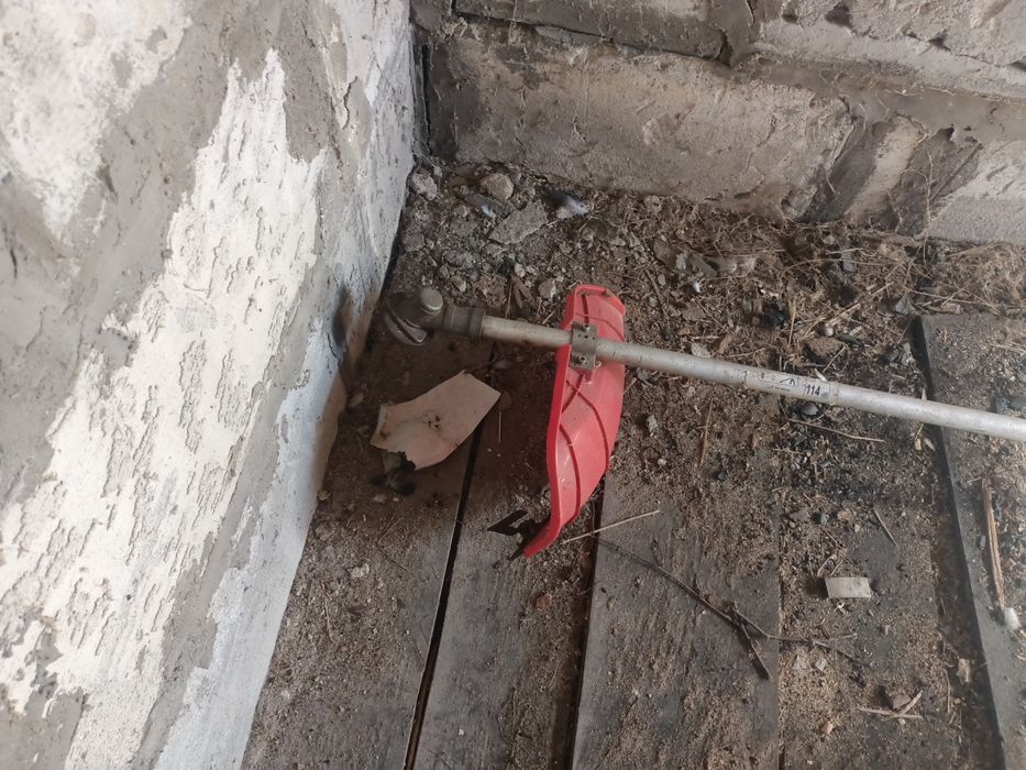 Продам триммер бензиновый