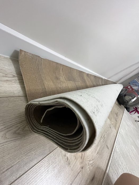 Линолеум отдам за 5к