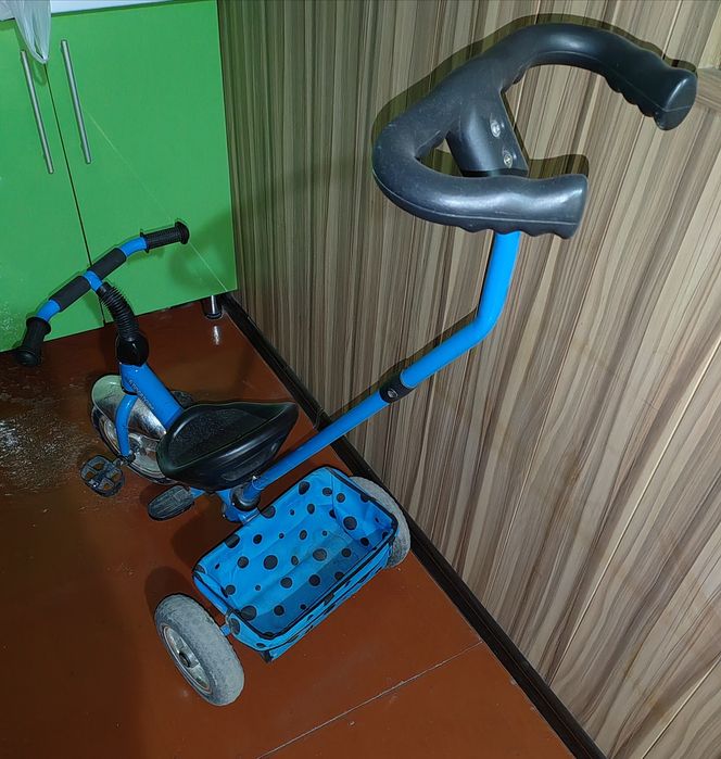 Велосипед трехколесный