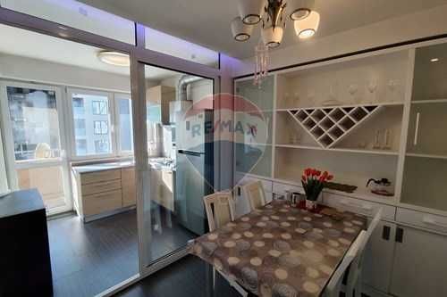 Продава се Тристаен апартамент в София, Център - 88 кв.м за 9 €/кв.м - Снимка #3