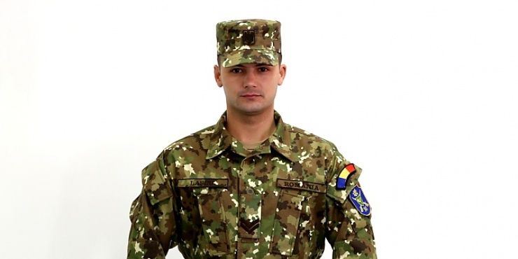 Ținută militară combat