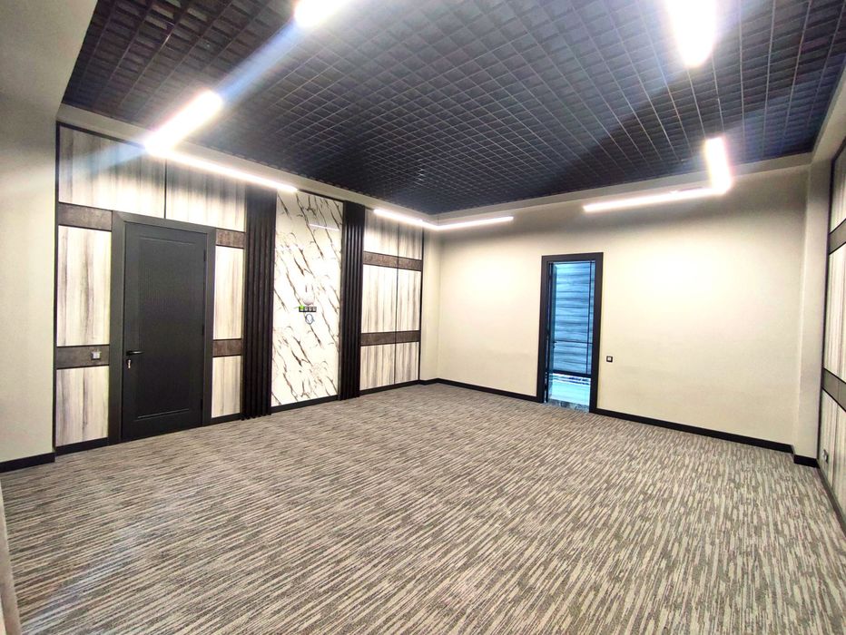 Nukus ko‘chasi BS da 40 ta parkovkali ofis ijaraga beriladi AX