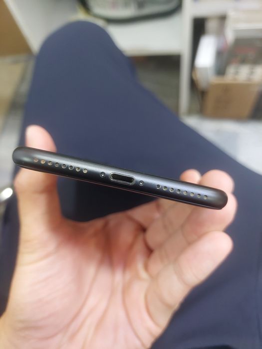 Iphone 7 +  550.000 som dostavka bor