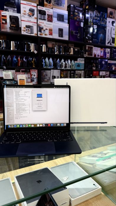 MacBook Air M2 13.6” 16/256GB   36 Cycle  Full Komplekt   Ideal