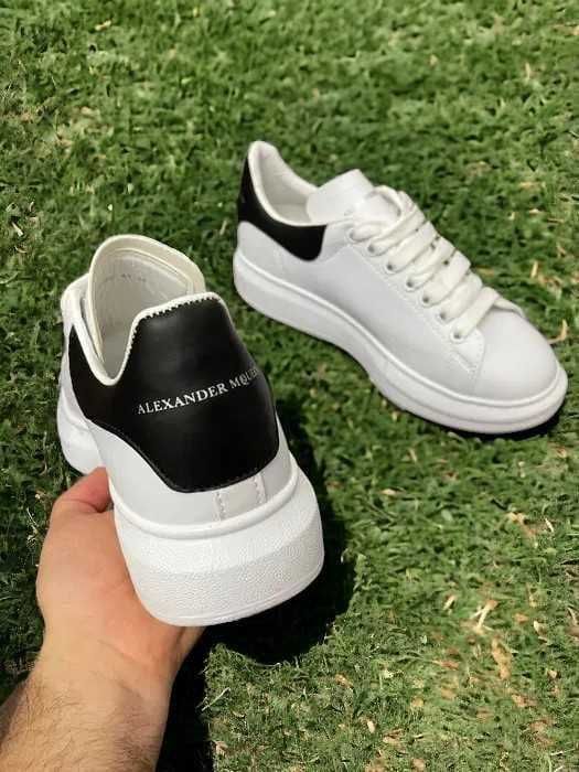 Adidasi McQueen albi dama si barbati Colet cu Verificare