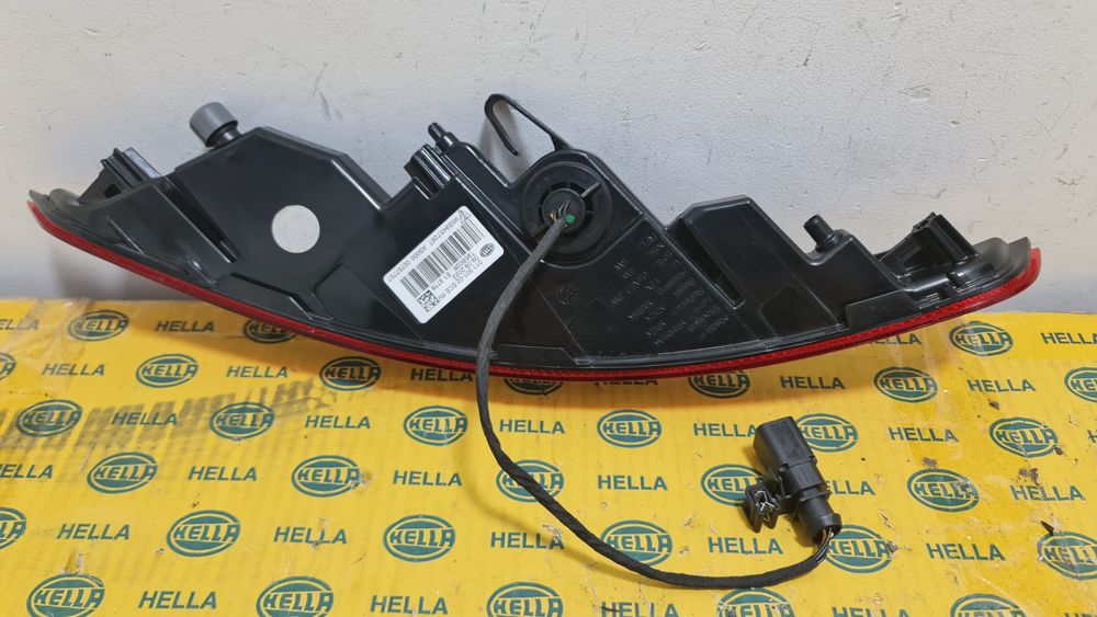 Lampa tripla stop ceata bara spate Porsche Macan 95B 95B945726T NOU