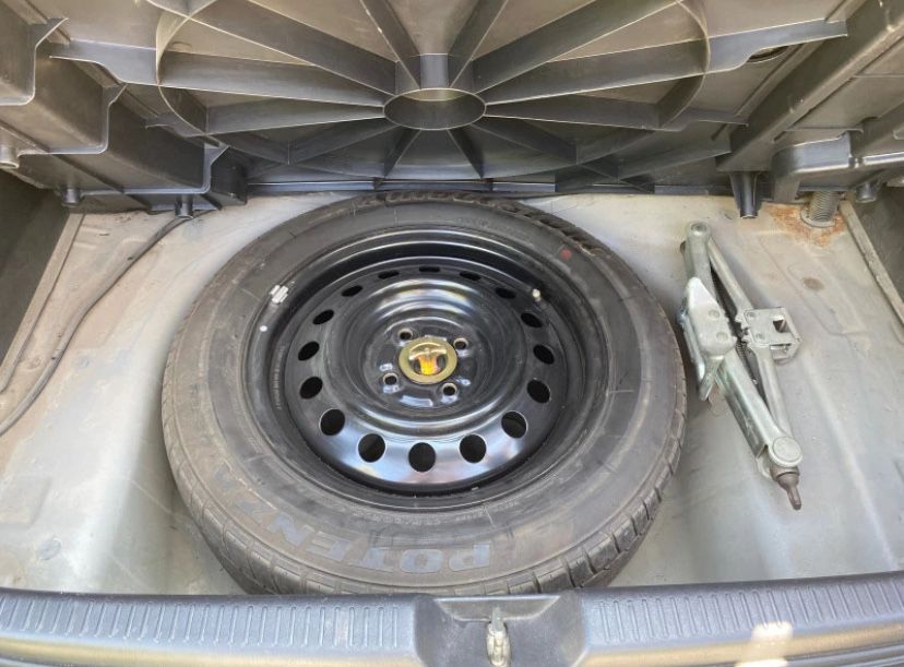 Toyota Corolla Verso 1.8 vvt-i 135 бензин/ГАЗ 2002 година