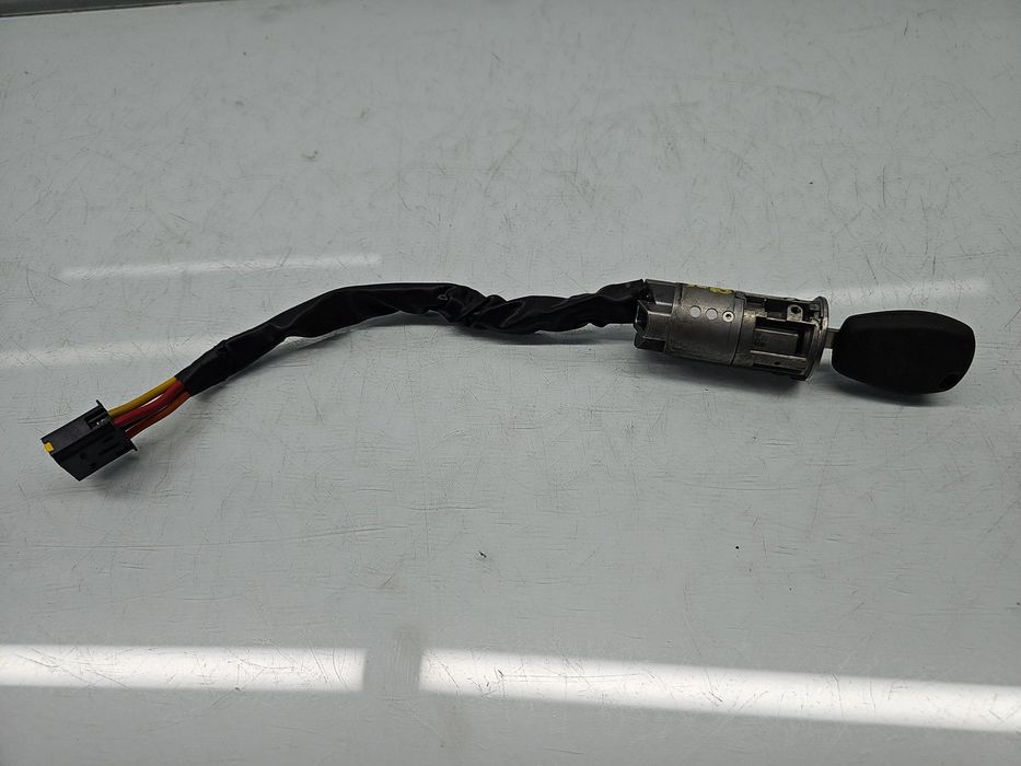 Contact cu cheie Dacia Logan (LS) [Fabr 2004-2012] OEM 1.4 Benz K7J-A7