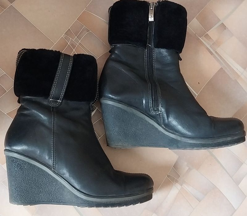 Сапоги ,полусапожки женские