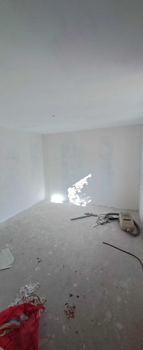 Продавам 2 етажа от къща Асеновград.