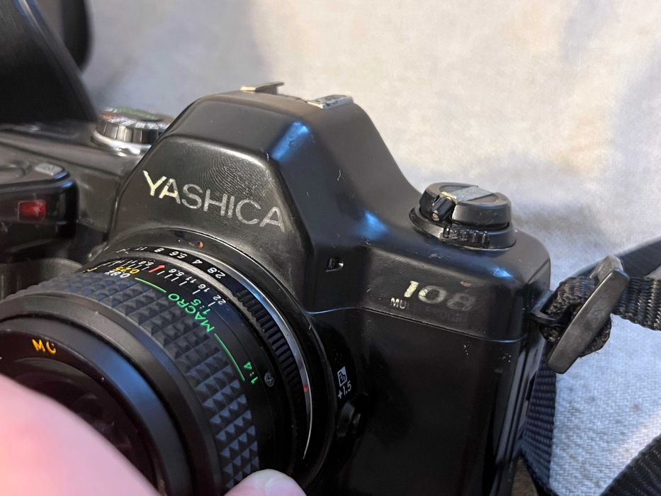 Aparat foto Yashica 108 Multi Program - body + toc