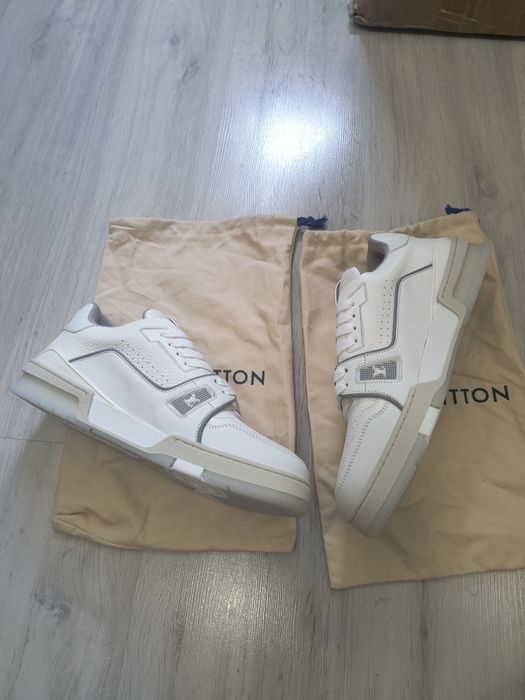 Louis Vuitton trainers white 44