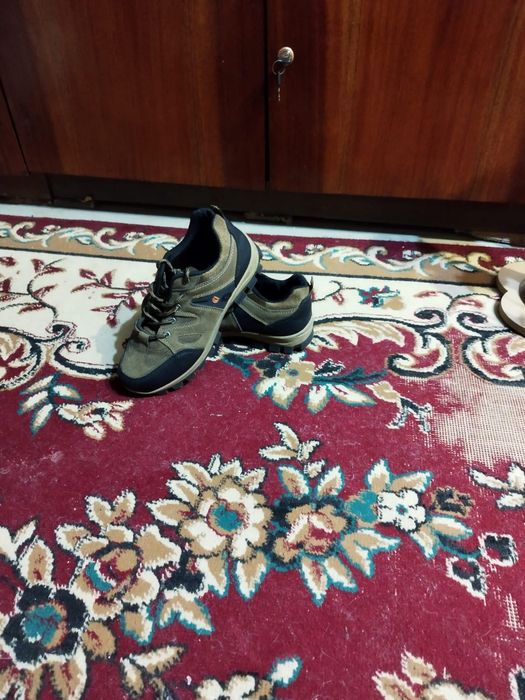 Продам мужскую обувь