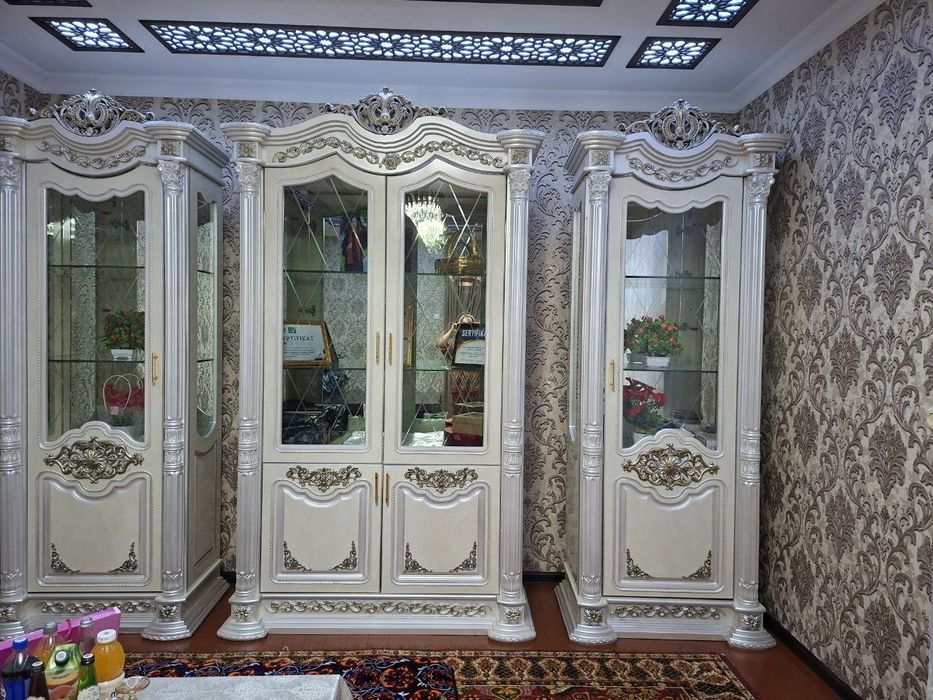 Mebel sotiladi yangi