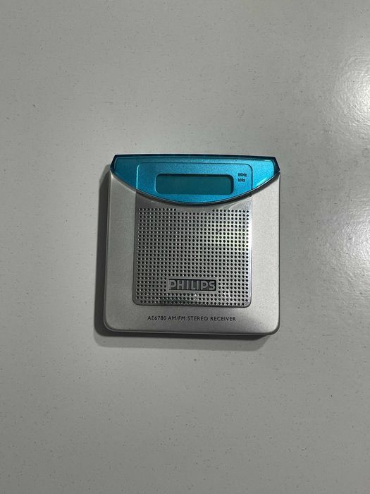 Два броя радиа Philips и aiwa