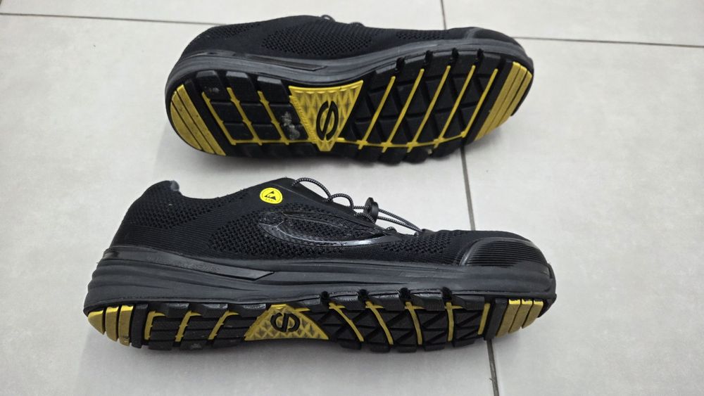 Pantofi protectie cu bombeu din compozit