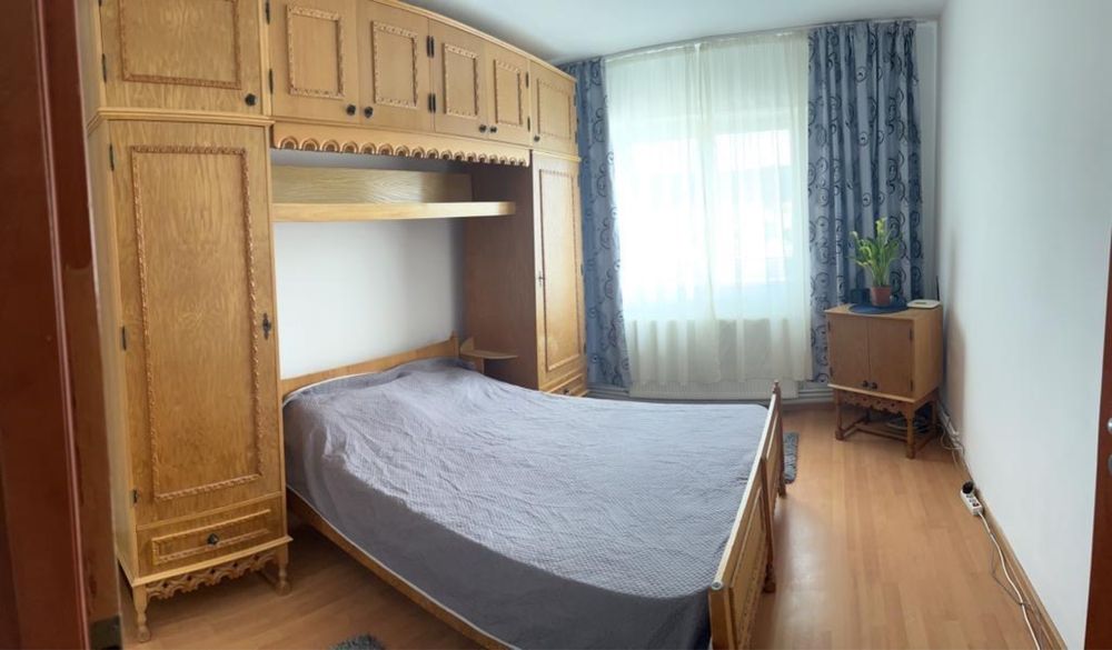 Apartament de vanzare- 3 camere