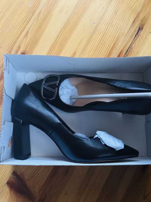 Нови обувки,естествена кожа ,размер 38