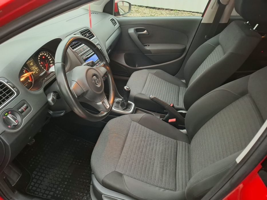 Volkswagen Polo 2011 benzină, 3.990 € — imagine 5
