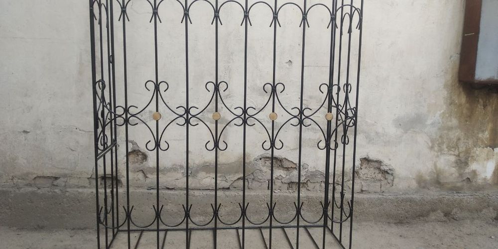 Установка козырьков короткий срок