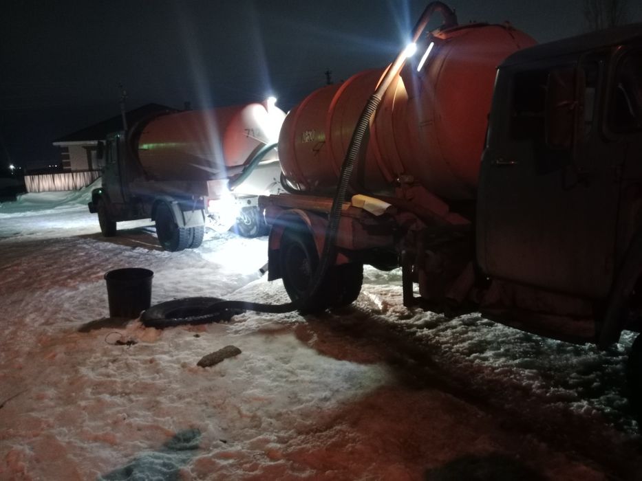 Зил ассенизатор 7куб. газон 4куб