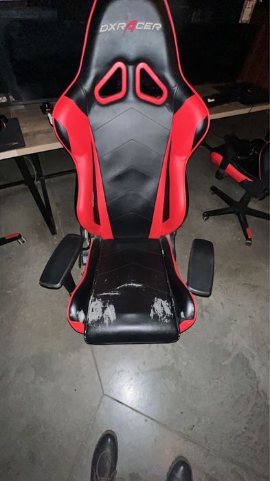 Продам игровые кресла DX Racer