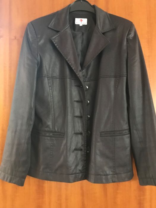 Дамско сако - имитация на кожа