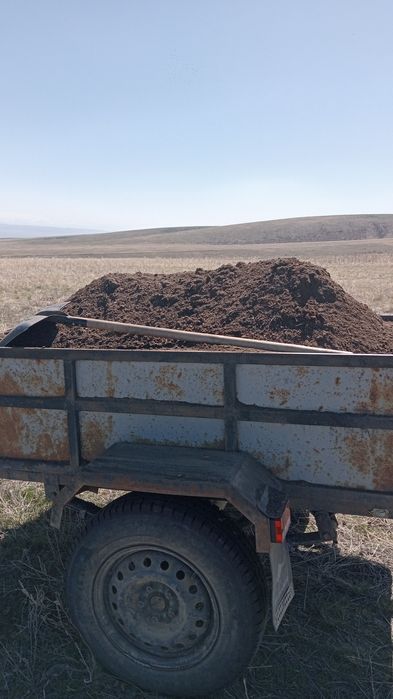 Доставка навоз, чернозем-горная земля, биогумус, цены разные.