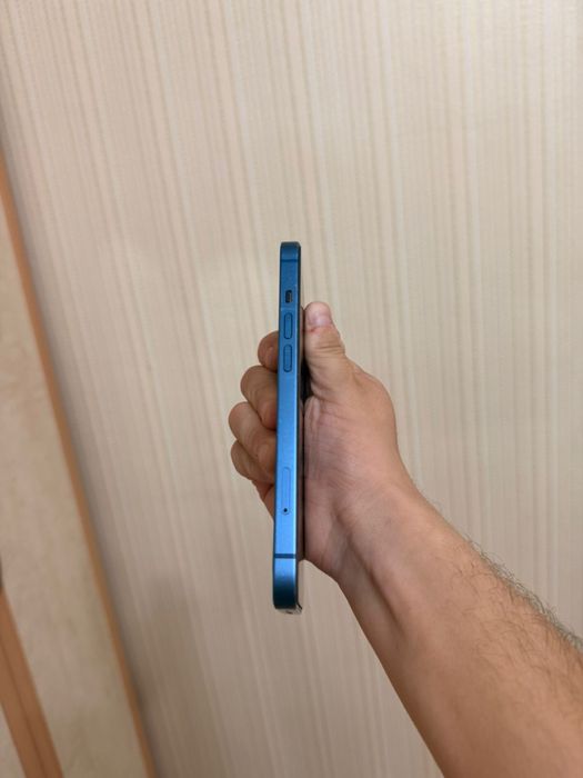 Продам айфон 13 128 гб