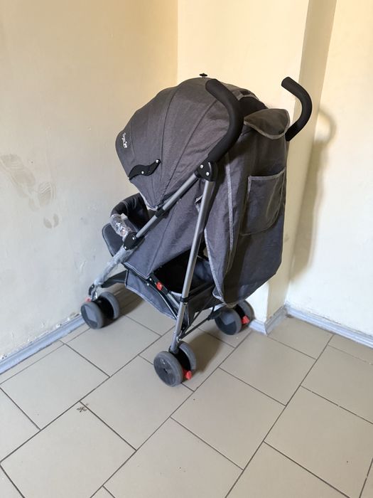 Коляска для детей собираеться