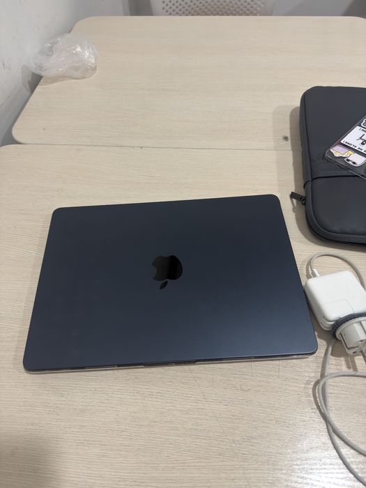 Macbook M2 (2022)