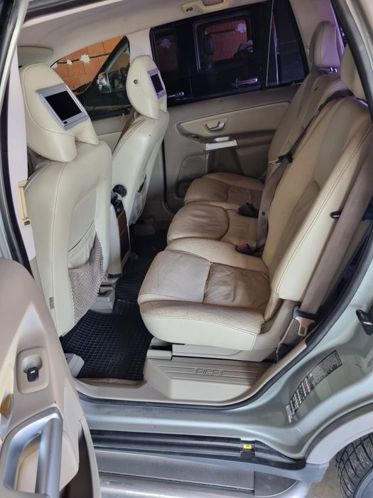 Vând  Volvo XC90