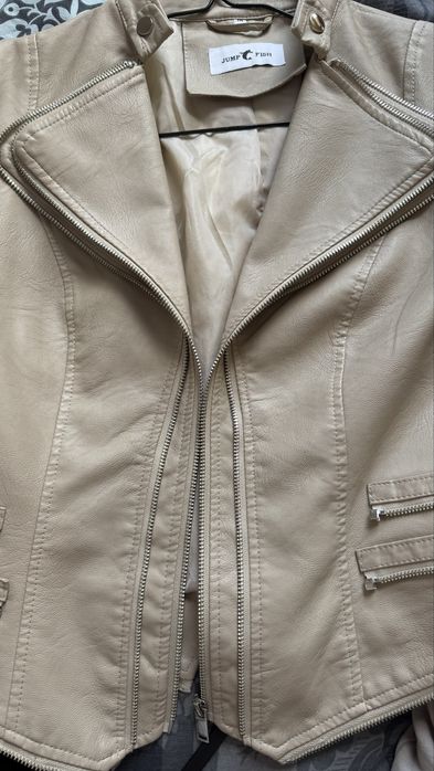 Кожено яке M размер