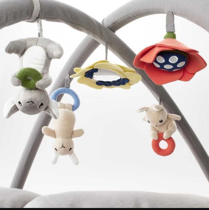 Saltea activitati bebelusi copii