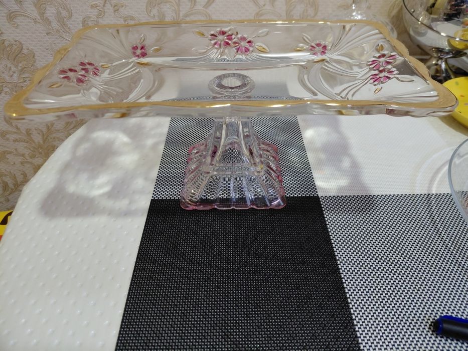 Продам сервировочную посуду