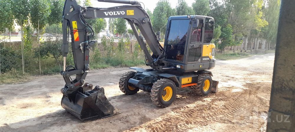 ekskavator mini volvo 60