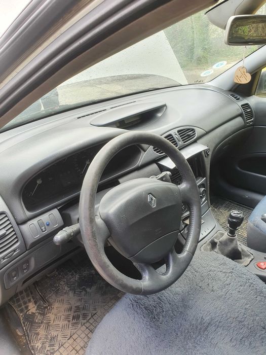 Fata completa / Piese dezmembrari Renault Laguna 1.9 Dci
