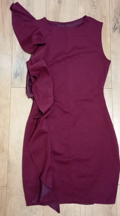 Rochie pe corp de zi