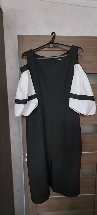 Продам платья разного стиля и размера