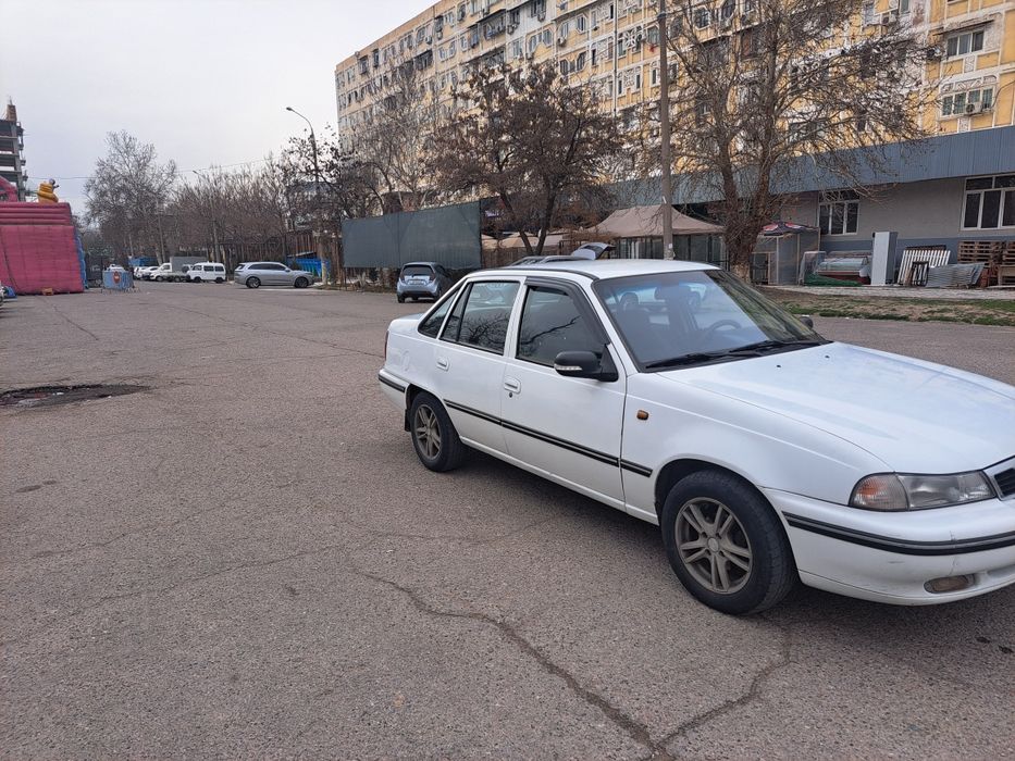 Продаётся  нексия 1 .