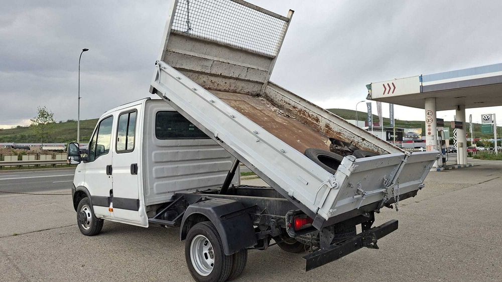 Iveco  cabina dubla BASCULABIL -Cat B