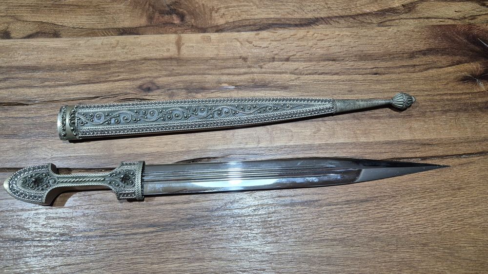 Kindjal caucazian