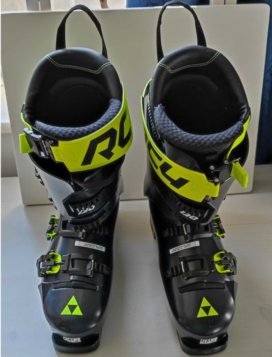 Clapari Fischer RC4 PODIUM GT 130,Eu: 44-nou