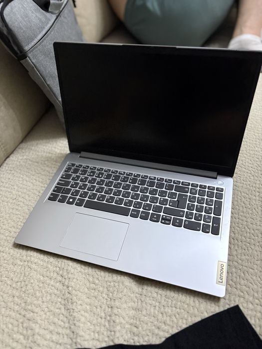 Ноутбук Lenovo idealpad 1 15Igl7