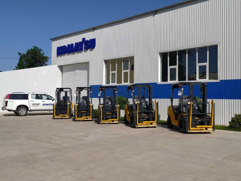 Дизель юритмалик юклаш техникаси (Кара) "KOMATSU FD15-17"