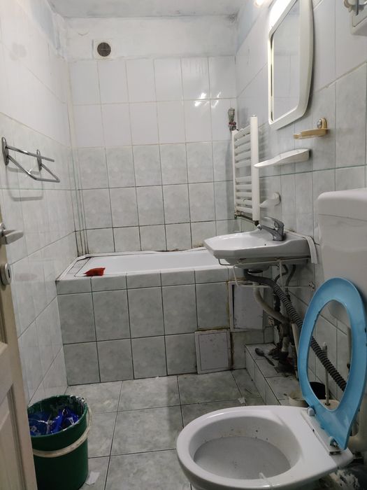 Vând garsonieră 30 mp B-dul Dacia